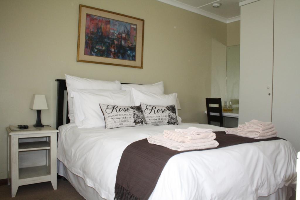 Ohannas Bnb & Self Catering Plettenberg Bay Esterno foto
